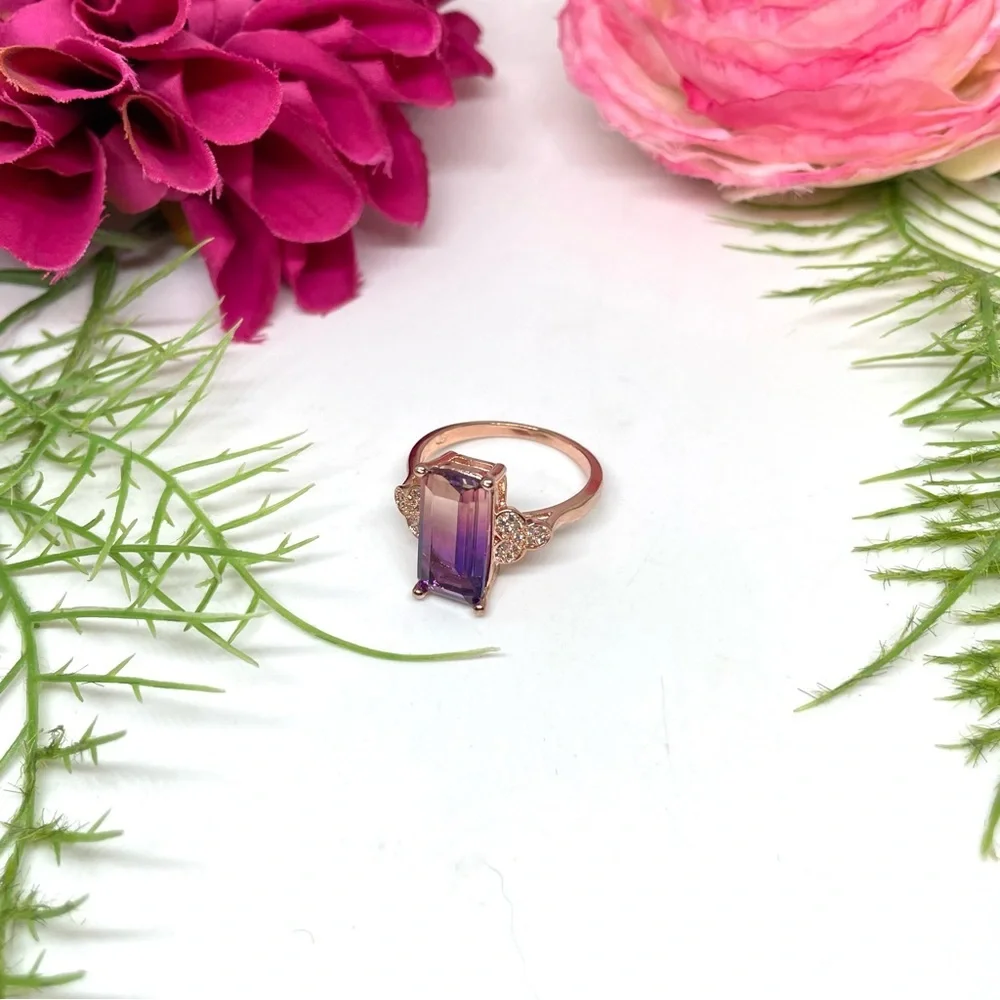 NEW⚜️Ombré Crystal Rose Gold Cocktail Ring - Picture 3 of 8